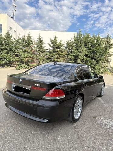 BMW 745-4