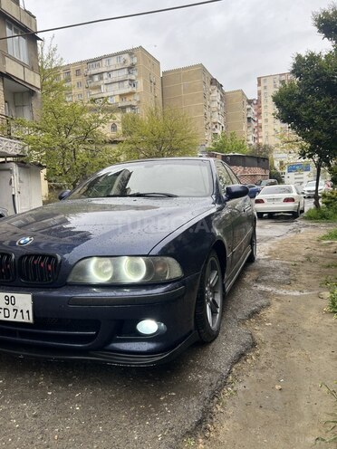 BMW 528-9