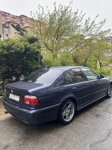 BMW 528-6