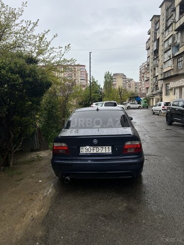 BMW 528-10