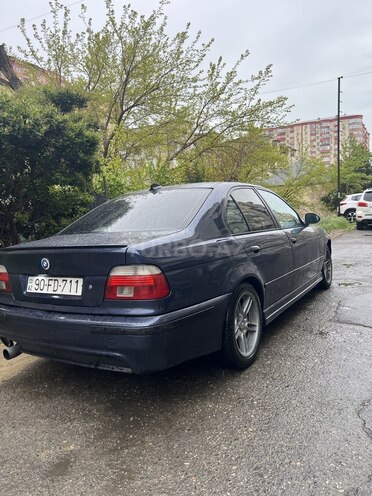 BMW 528-4