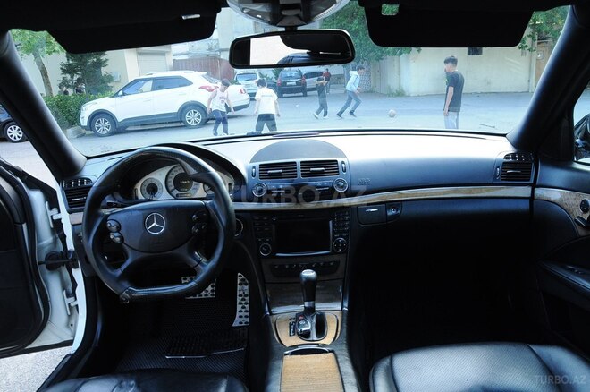 Mercedes E 350-16