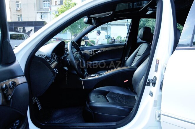 Mercedes E 350-12
