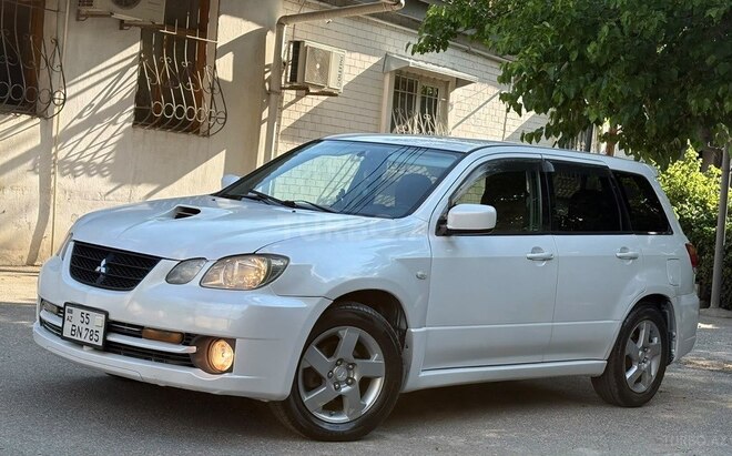 Mitsubishi Airtrek-4