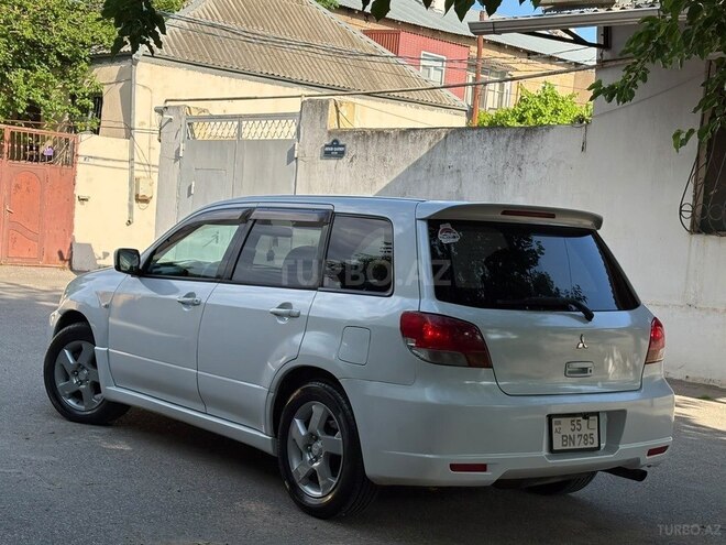 Mitsubishi Airtrek-6