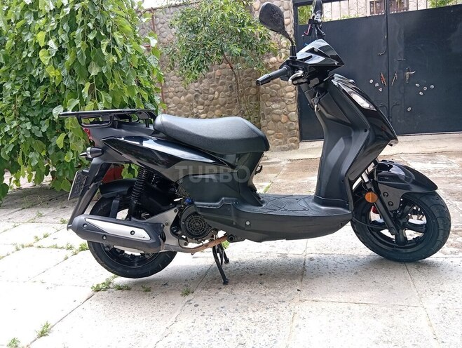 SYM X-PRO-4