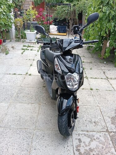 SYM X-PRO-9