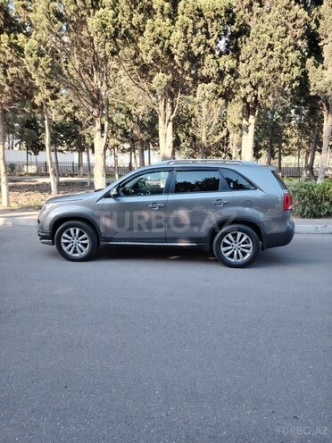 Kia Sorento-13