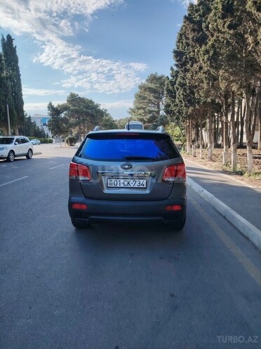 Kia Sorento-12