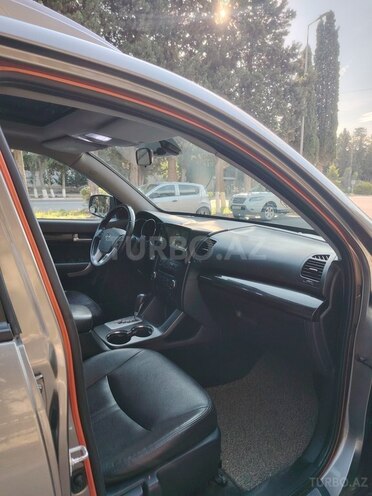 Kia Sorento-5