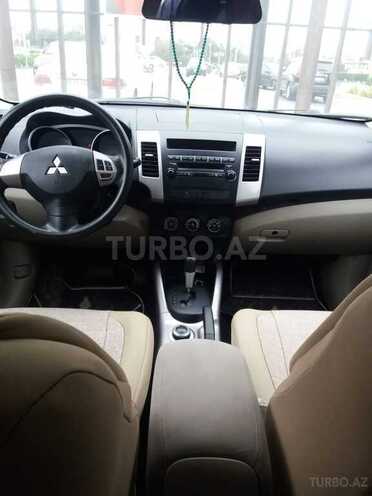 Mitsubishi Outlander-6
