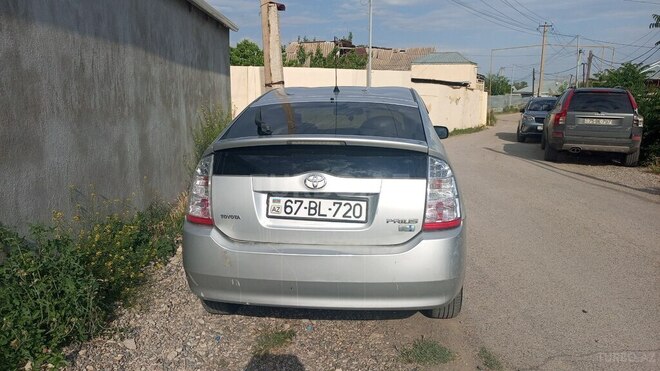 Toyota Prius-7