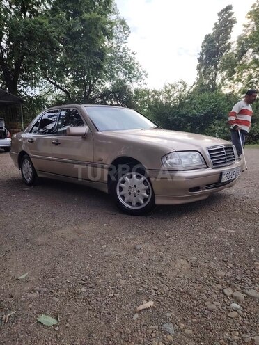 Mercedes C 240-3