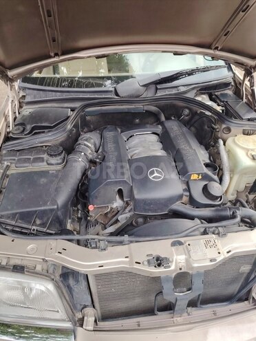 Mercedes C 240-13