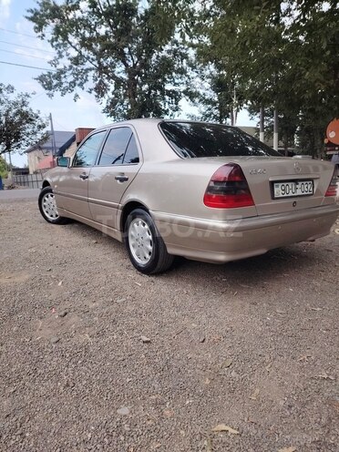 Mercedes C 240-4