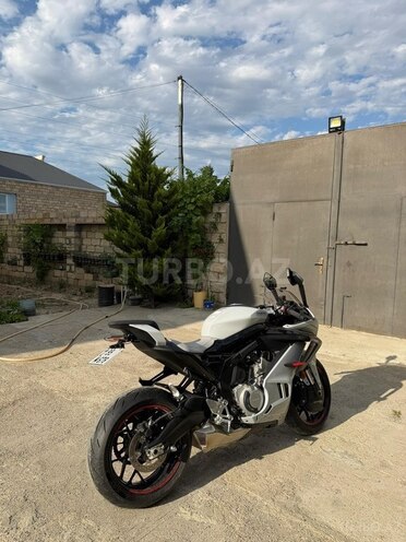 CFMOTO 675 SR-R-3
