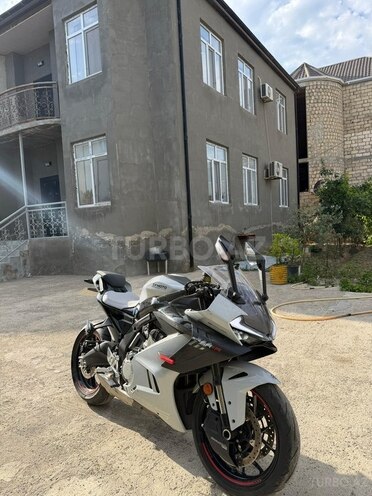 CFMOTO 675 SR-R-1