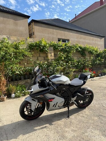 CFMOTO 675 SR-R-2