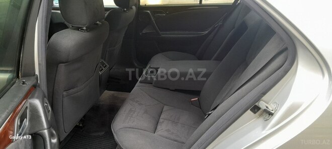 Mercedes E 230-8
