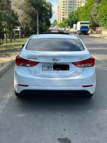 Hyundai Avante-3