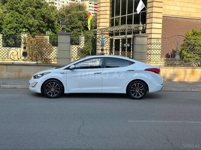 Hyundai Avante-7