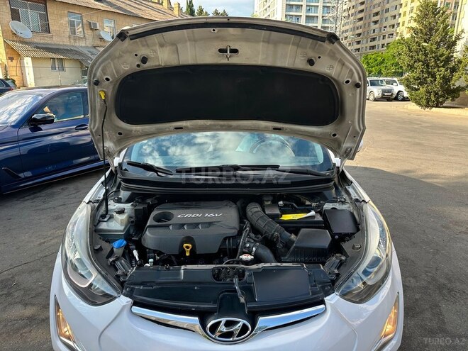 Hyundai Avante-11