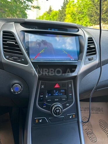 Hyundai Avante-12