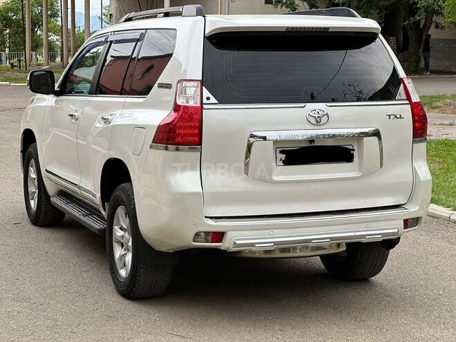 Toyota Land Cruiser Prado-9