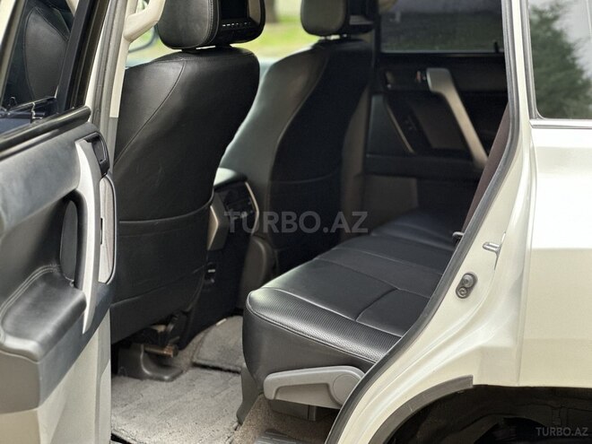 Toyota Land Cruiser Prado-13