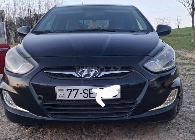Hyundai Accent-1