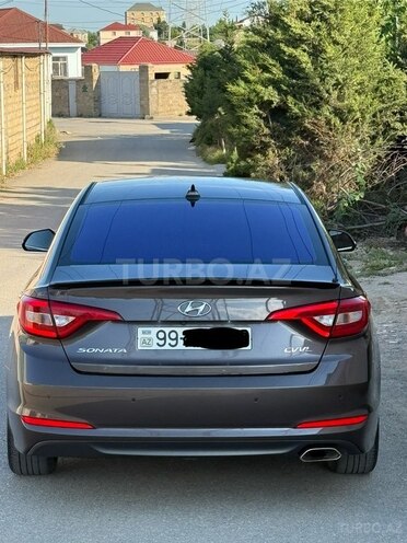 Hyundai Sonata-2