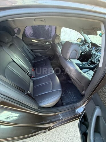 Hyundai Sonata-20