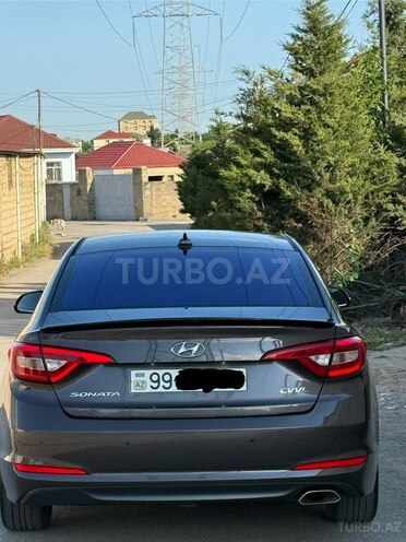 Hyundai Sonata-13