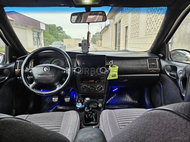 Opel Vectra-6