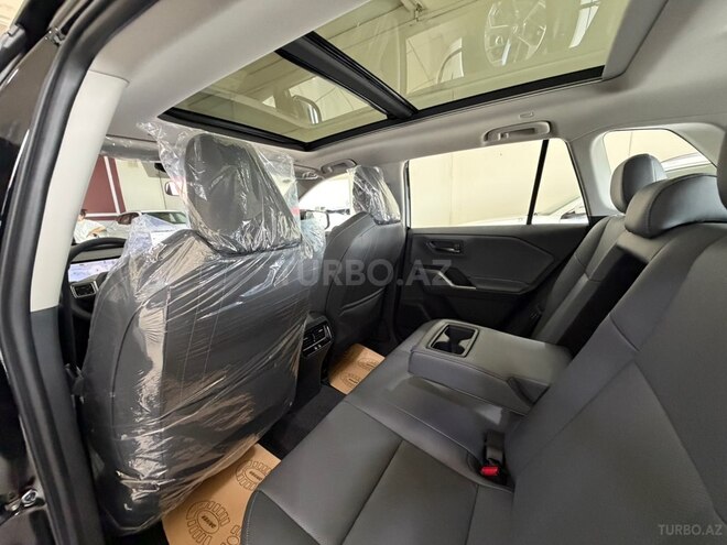 Toyota RAV4-15