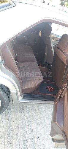 Mercedes 190-16