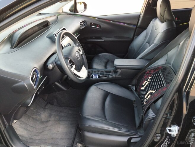 Toyota Prius-9