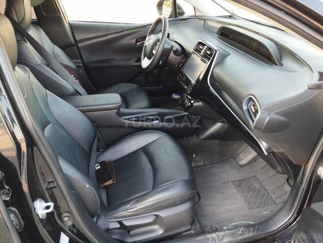 Toyota Prius-8