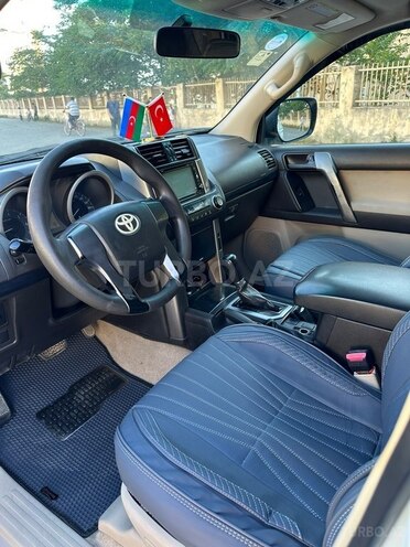 Toyota Land Cruiser Prado-10