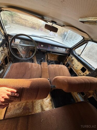 GAZ 24 "Volga"-8