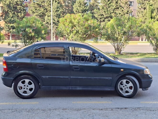 Opel Astra-11