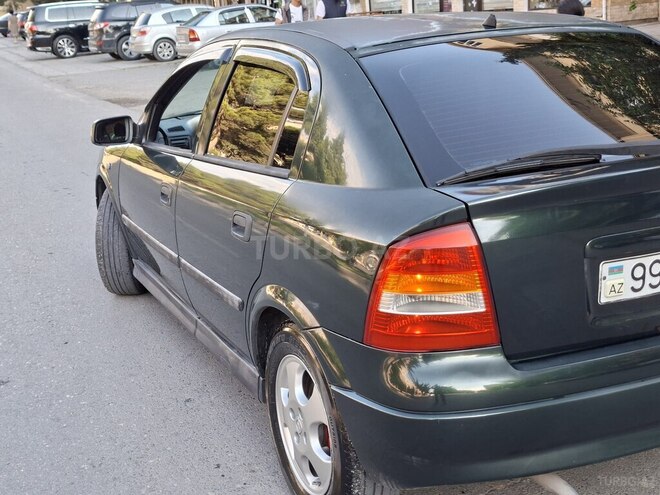 Opel Astra-12