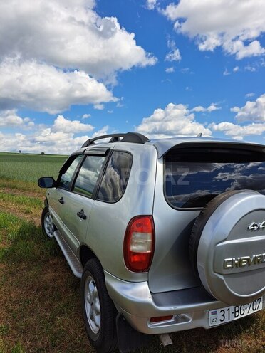 Chevrolet Niva-6