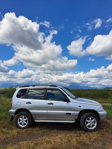 Chevrolet Niva-3