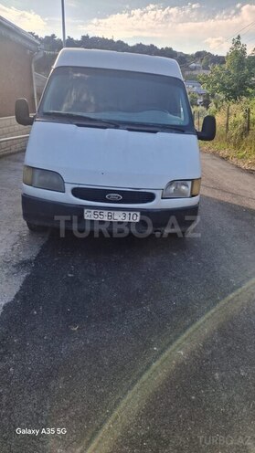 Ford Transit-1