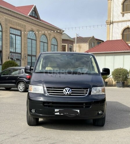 Volkswagen Multivan-1