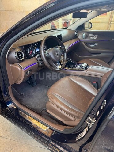 Mercedes E 300-10