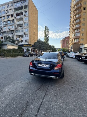 Mercedes E 300-4