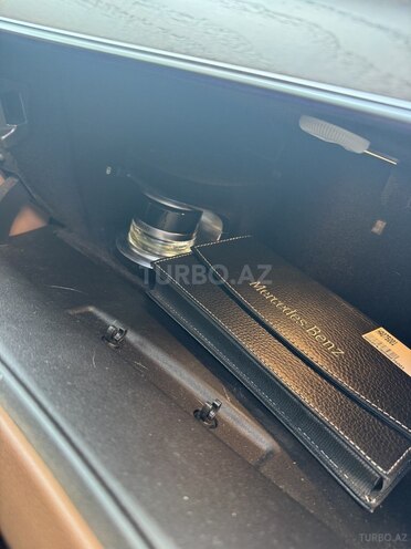 Mercedes E 300-7