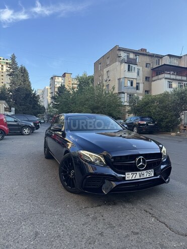 Mercedes E 300-1